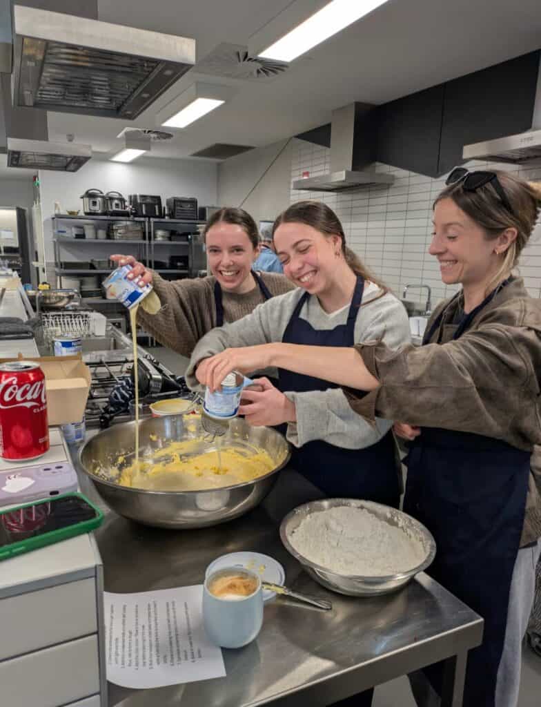 2026 09 school bake girls (1)